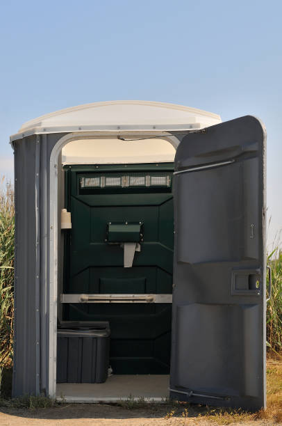 Best High-end porta potty rental  in Clanton, AL