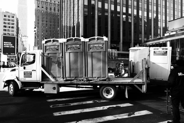 Best Porta potty delivery and setup  in Clanton, AL